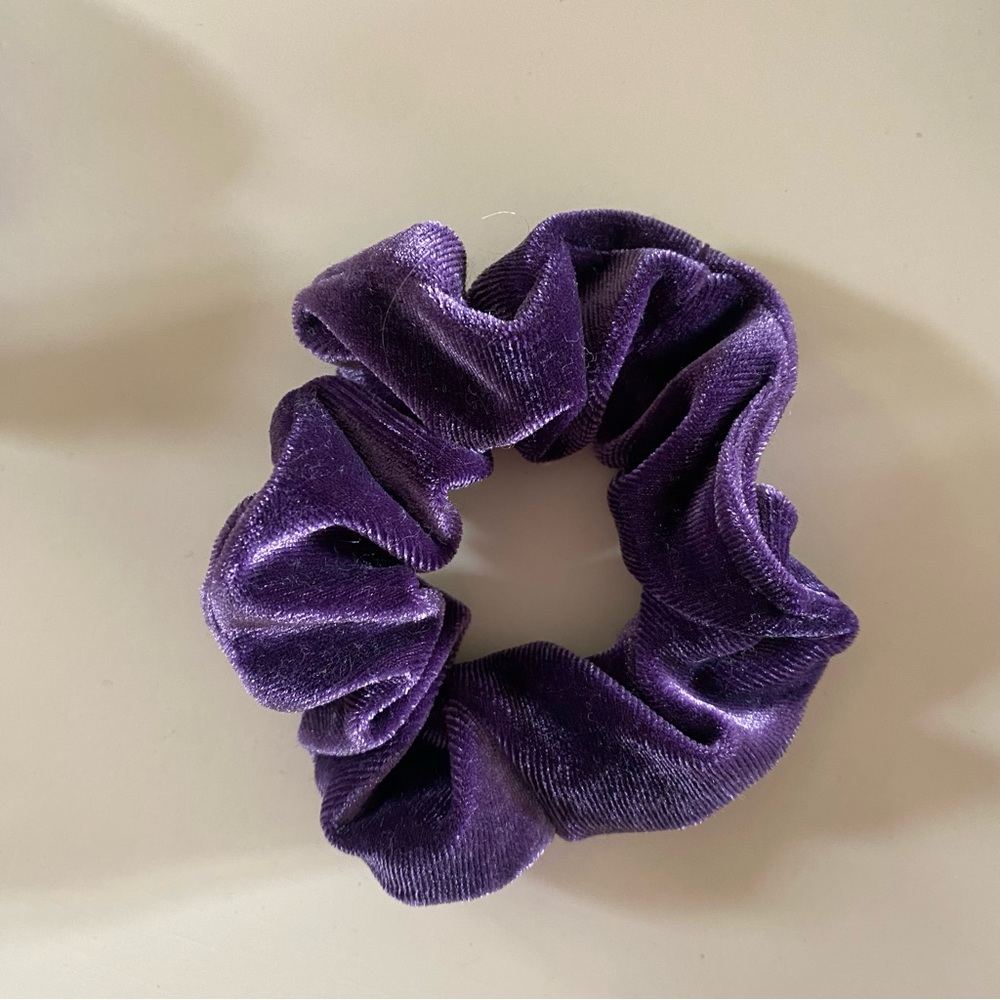 5 Scrunchie Bundle - Picture 4 of 6